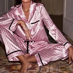 Pijama Feminino Longo Listrado Rosa Cetim