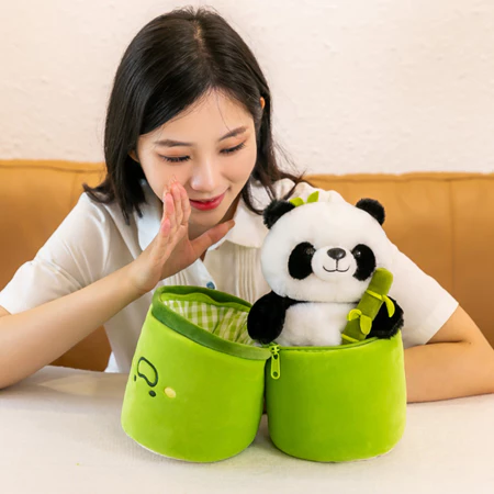 Imagem 3 do produto Panda de Pelúcia 2 em 1 com Bambu