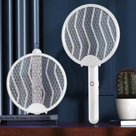 Imagem 2 do produto Raquete Elétrica Dobrável 4 em 1 Mata-Mosquitos