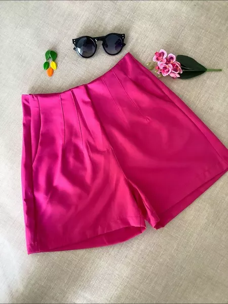 Imagem 1 do produto Short Alfaiataria Feminino com Zíper Lateral