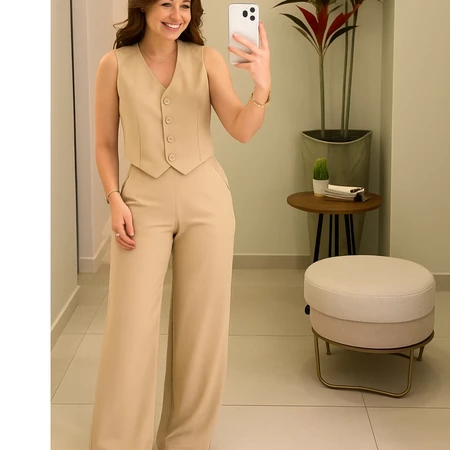 Conjunto Alfaiataria Feminino com Colete e Calça Pantalona